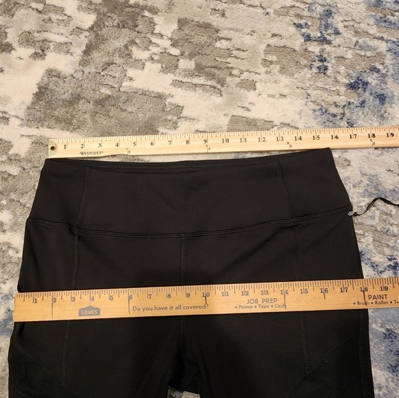 NWT Yogalicious black cropped mesh leggings. Size XL - Picture 14 of 16